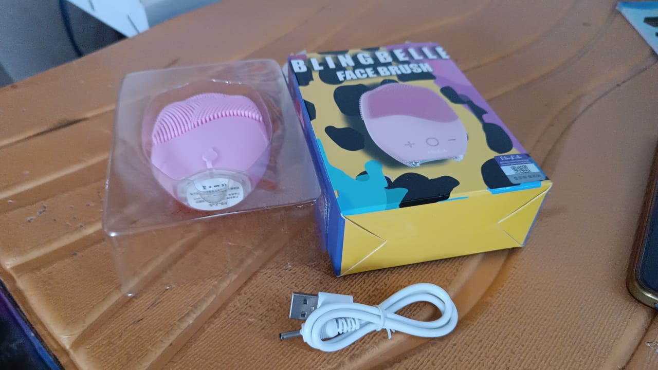 Rechargeable Sonic Silicone Face Cleansing Brush