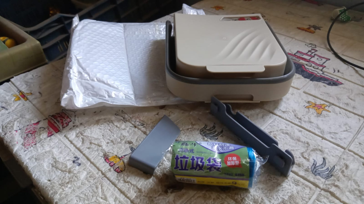 Foldable Hanging Trash Can – Space-Saving Waste Bin for Kitchen, Bathroom & Car